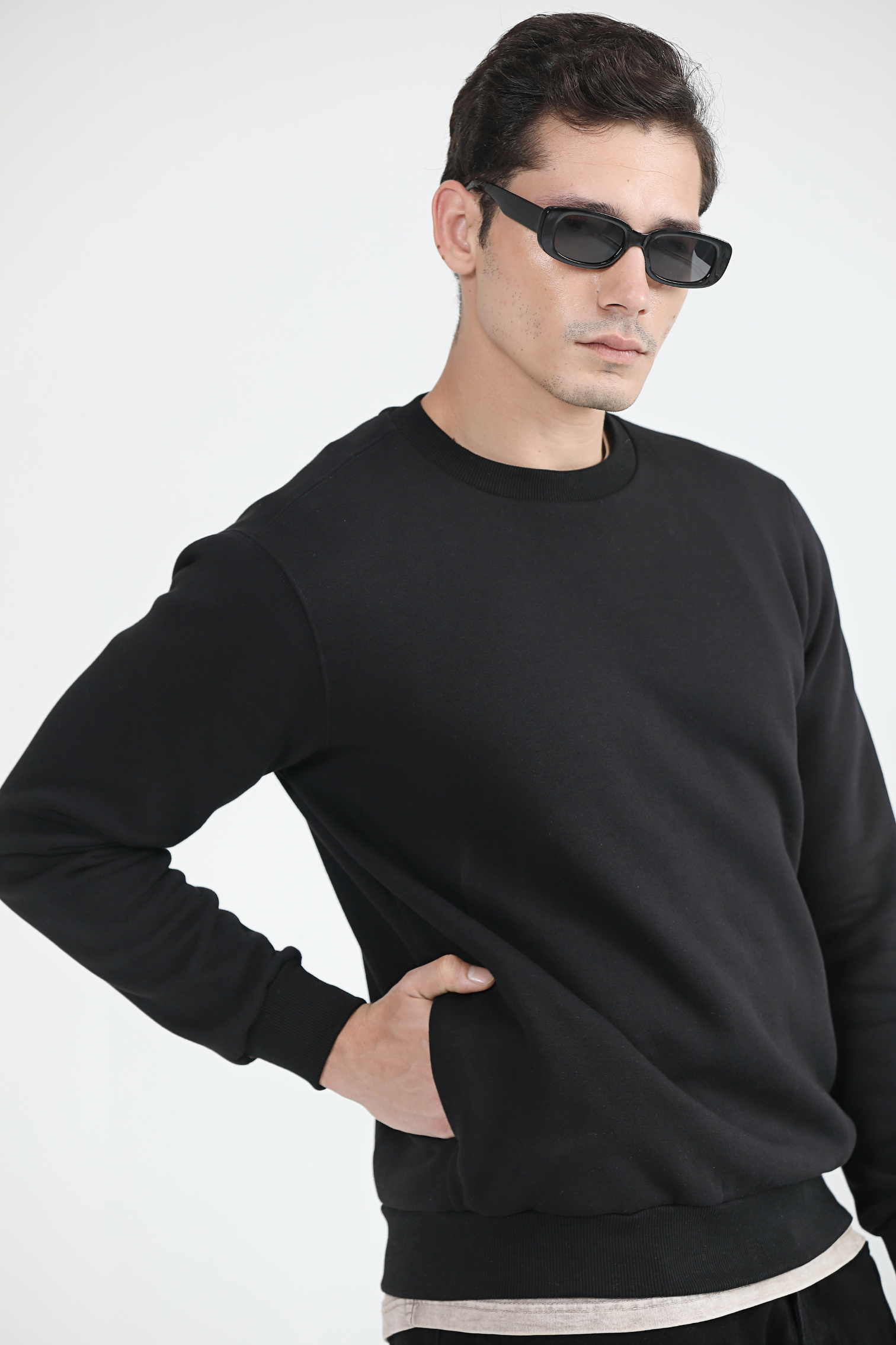 Bold Black- Oversized Sweatshirt